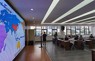 集萃（昆山）工业升级增进中心携电子科技大学专家赴AGGAME光电开展产学研对接